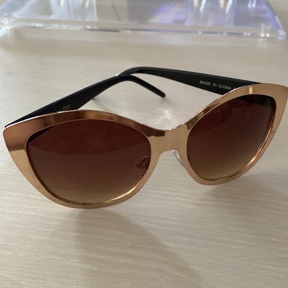 Aldo Cat Eyes Sunglasses - Picture 1 of 4